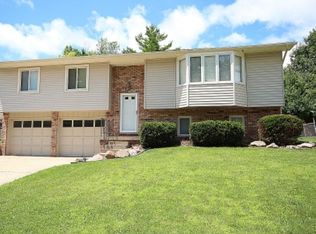 2839 S Forrest Ln, Decatur, IL 62521