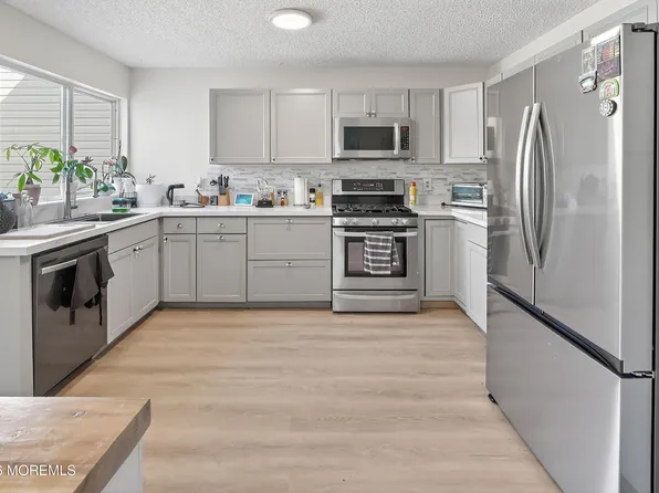 1111 Scarlet Oak Avenue, Toms River, NJ 08755