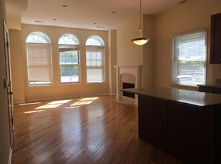 1528 W Greenleaf Ave UNIT 1E, Chicago, IL 60626