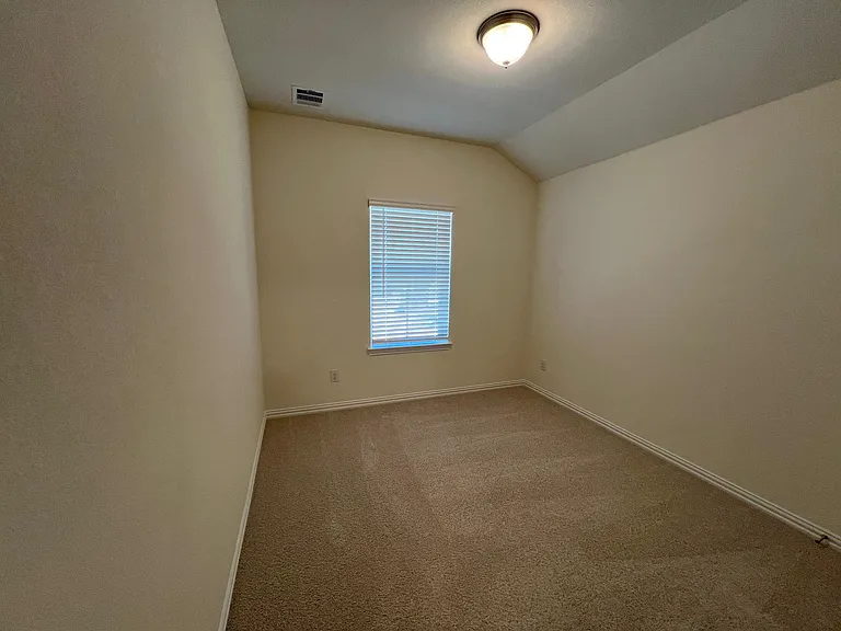 3409 Riverlawn Dr — Photo 18