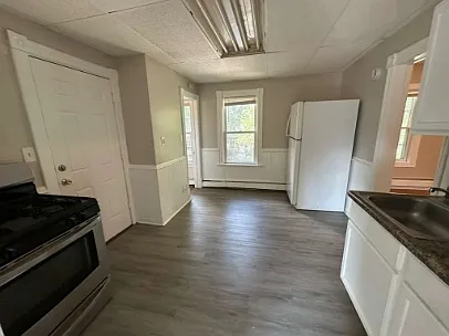 3 bed, 1000 sqft, $1,750 — Photo 4