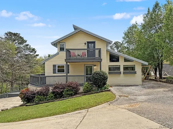 15550 Beacon Point Dr, Northport, AL 35475