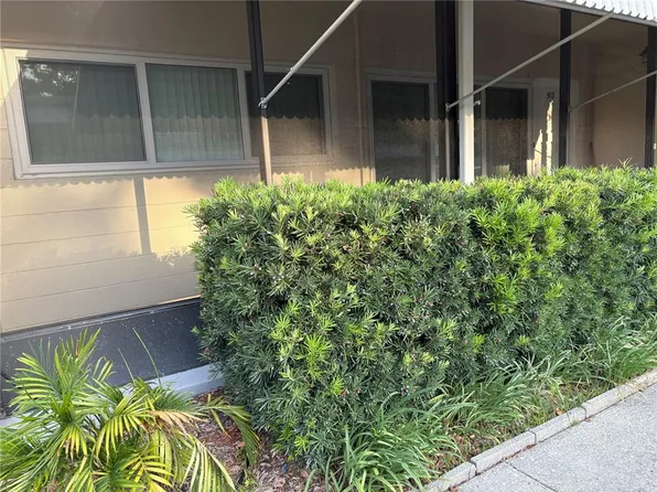 4152 56th Way N APT 513, Kenneth City, FL 33709