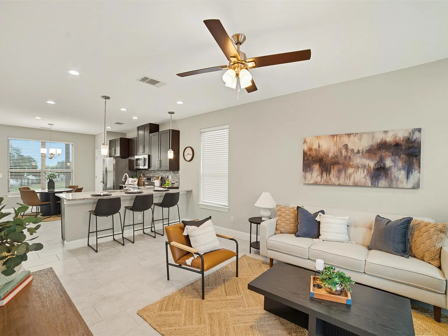 2 bed, 1.5 bath, 1152 sqft, $1,350 — Photo 1