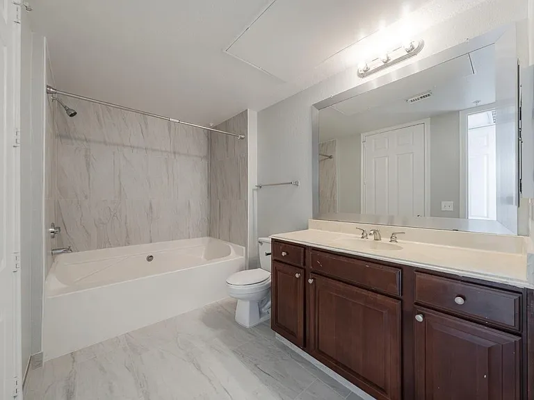 7575 Kirby Dr #2214 — Photo 24