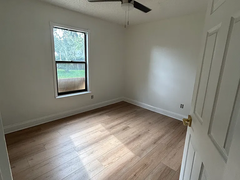 2443 Footbridge Ln — Photo 4