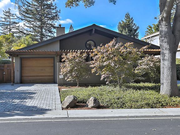 3rd image of 706 Matadero Ave