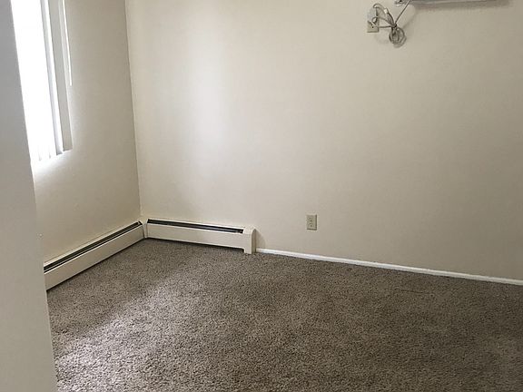 4th image of 1345-1365 Meadowview Dr #1365-07