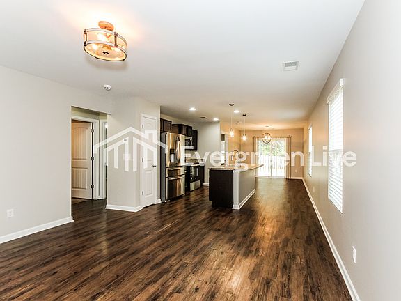 4th image of 435 Reed Way