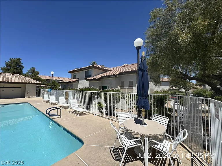 1025 Allure Dr — Photo 29