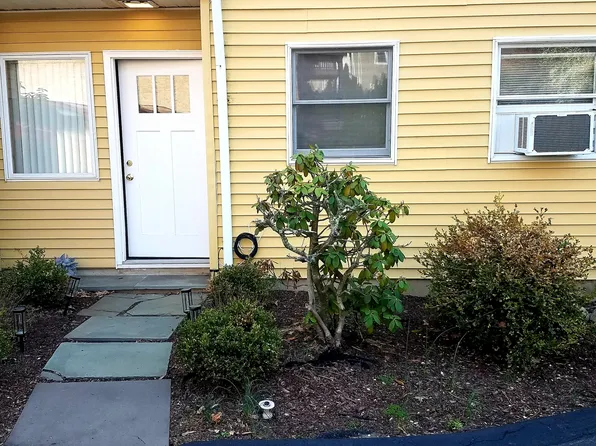 72 Maple Tree Ave #2, Stamford, CT 06906