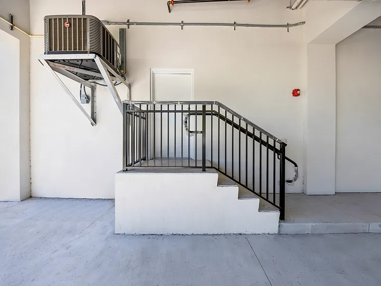 20 NE 19th Ave #205 — Photo 22