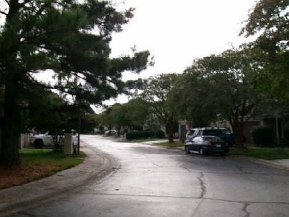 Exterior Neighborhood (street photo)