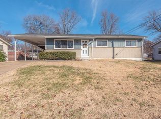 3 Saint Violet Dr, Saint Peters, MO 63376