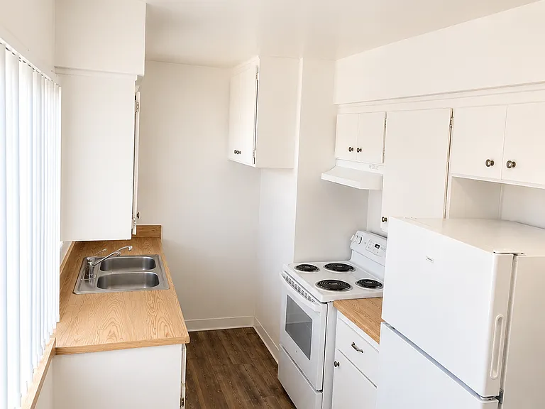 2125 North Ave #24 — Photo 2