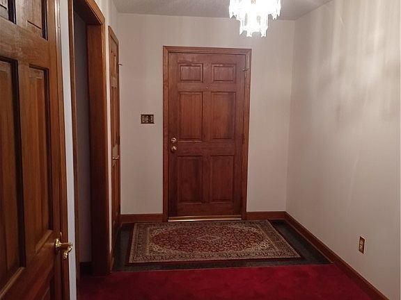 4th image of 9336 Oak River Dr W