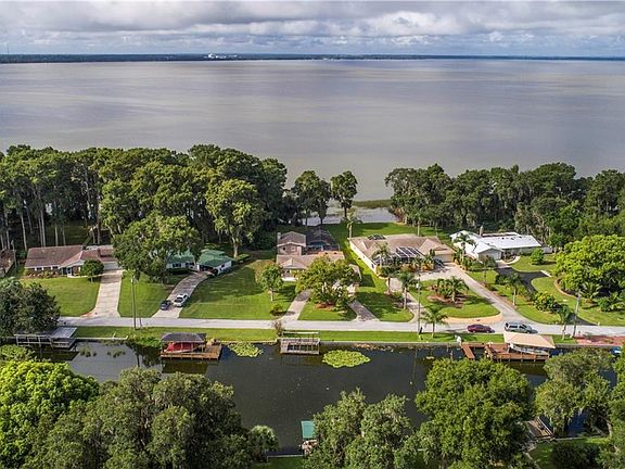 4th image of 22 Cypress Dr