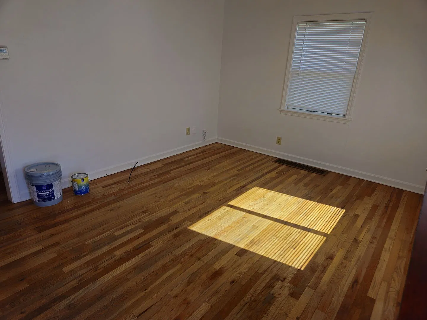 2 Bedroom | 1 Bathroom | 1-Car Garage | Midtown Reno — Photo 4