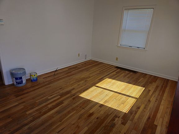 4th image of 519 Wonder St