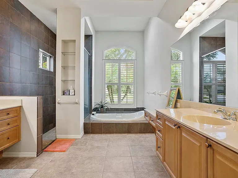 19841 Strathmore Pl — Photo 25