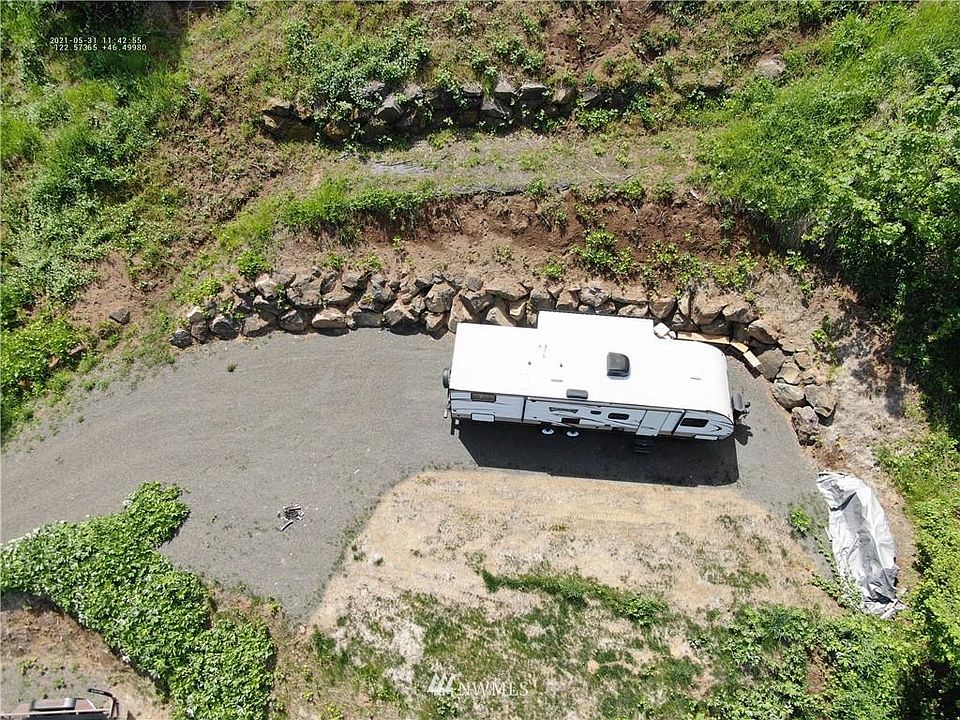 1st image of 231 Lakeview Dr
