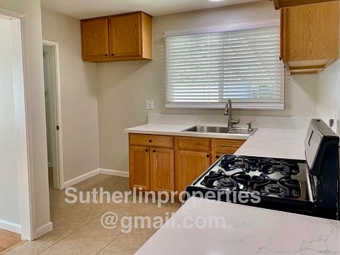 4th image of 3841 Karen Ave