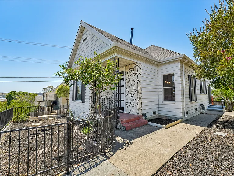 517 Branciforte St — Photo 55