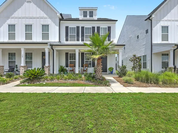 109 Summer Tanager Dr, Ravenel, SC 29470