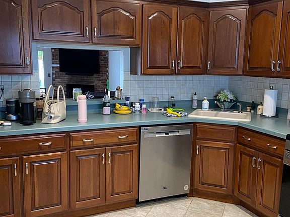 Spacious Kitchen with great counter space