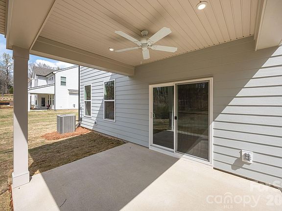 5th image of 118 Canary Ln