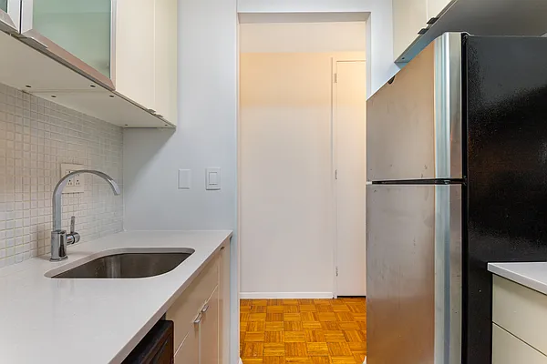 Rented by BARNES New York | media 17