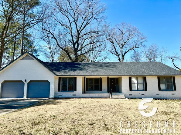 2020 Penrose Dr, Fayetteville, NC 28304