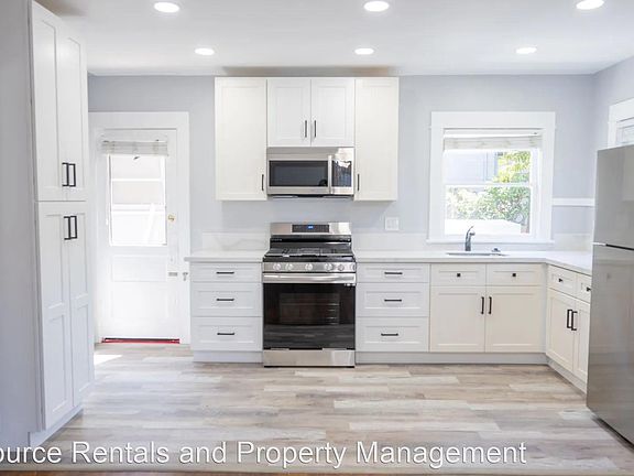 2nd image of 3743 Bancroft St