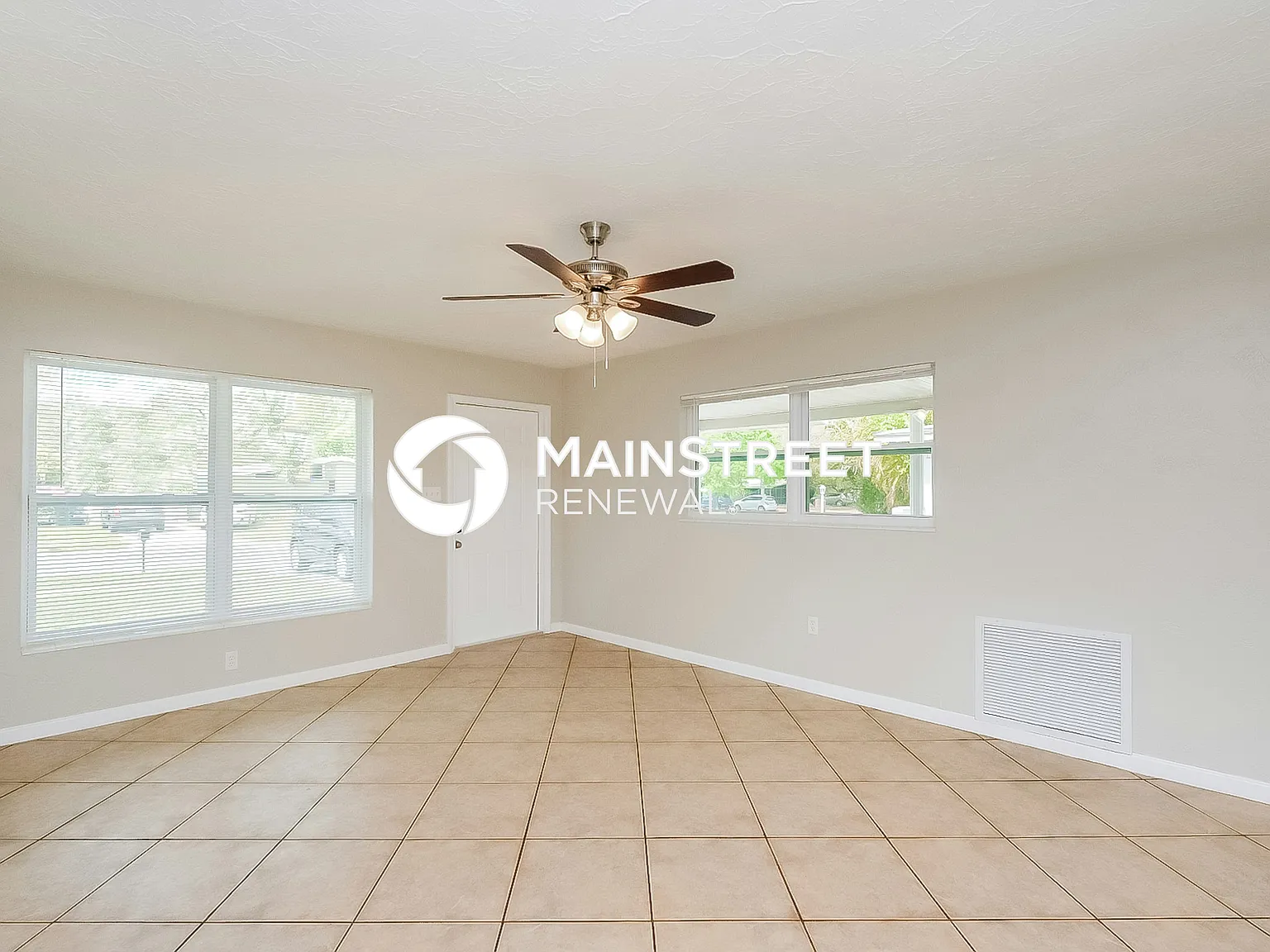 3719 Aloha Dr — Photo 3