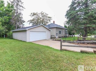 1340 W River Dr, Stevens Point, WI 54481