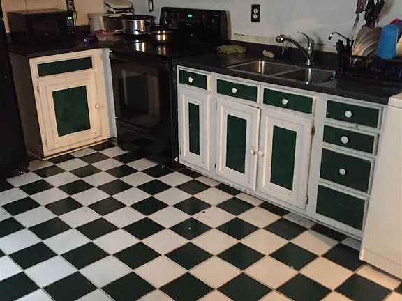 5th image of 1107 Pecan Pl