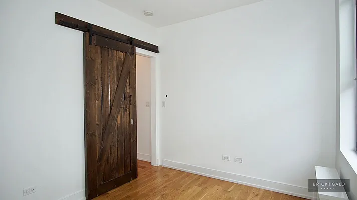 Rented by Compass | media 25