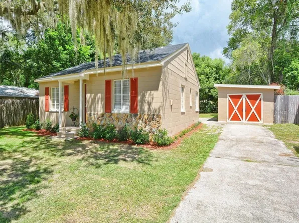 306 N MOSS STREET, LEESBURG, FL 34748