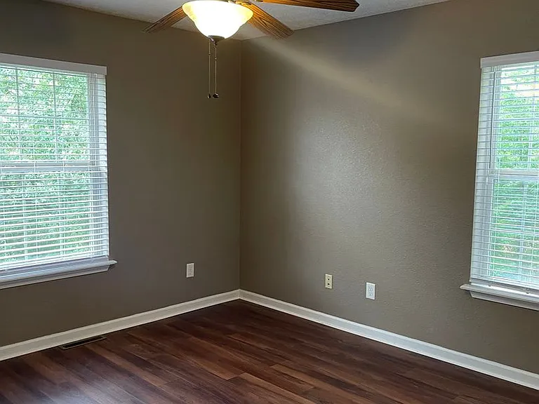20454 Lynwood Rd — Photo 27