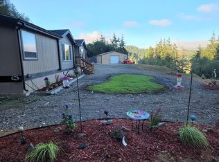 67963 Rhoadie Rd, North Bend, OR 97459