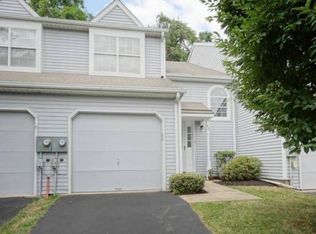 425 Leon Cir, Feasterville Trevose, PA 19053