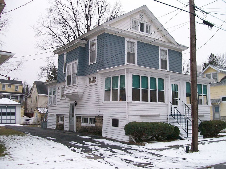 Exterior  1 Fam Col w/ garage