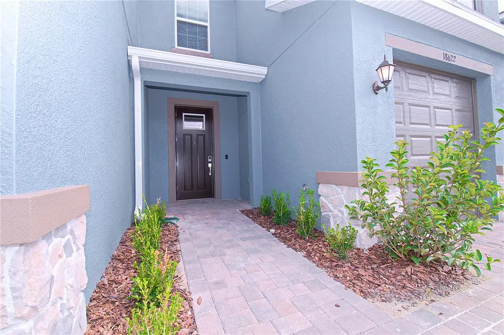 3 bed, 2.5 bath, 1632 sqft, $2,600 — Photo 3