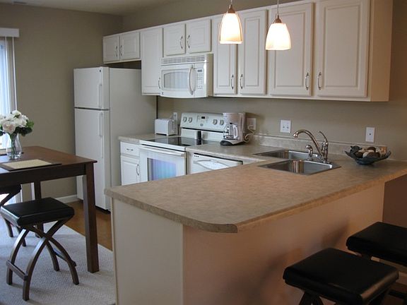4th image of 5205 Loft Dr #1