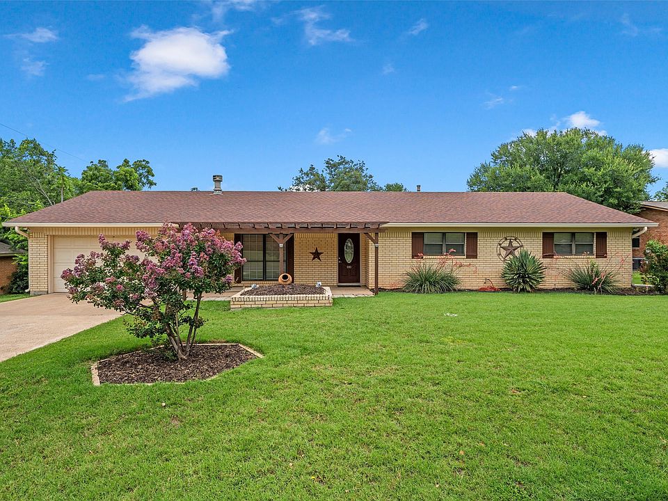 1st image of 733 Arliss Dr