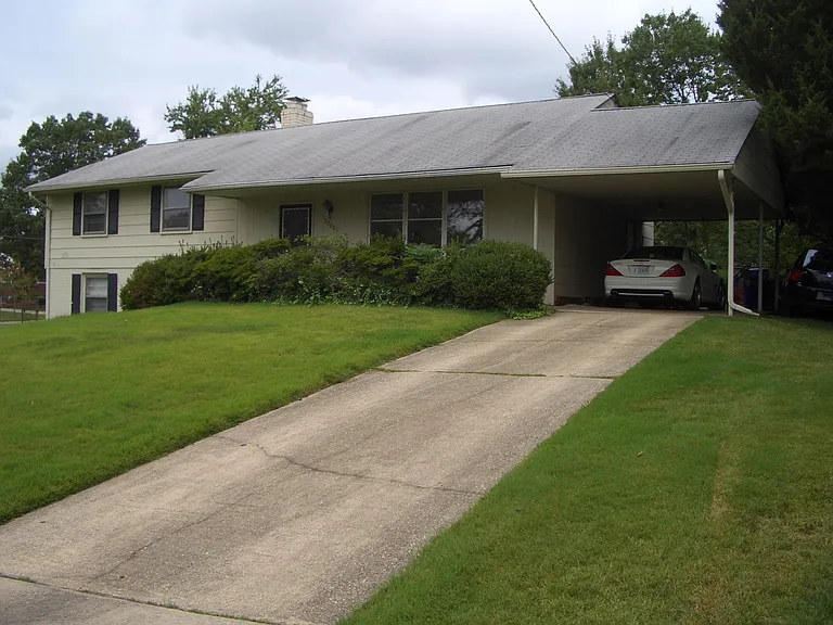 3200 Galway Pl — Photo 2
