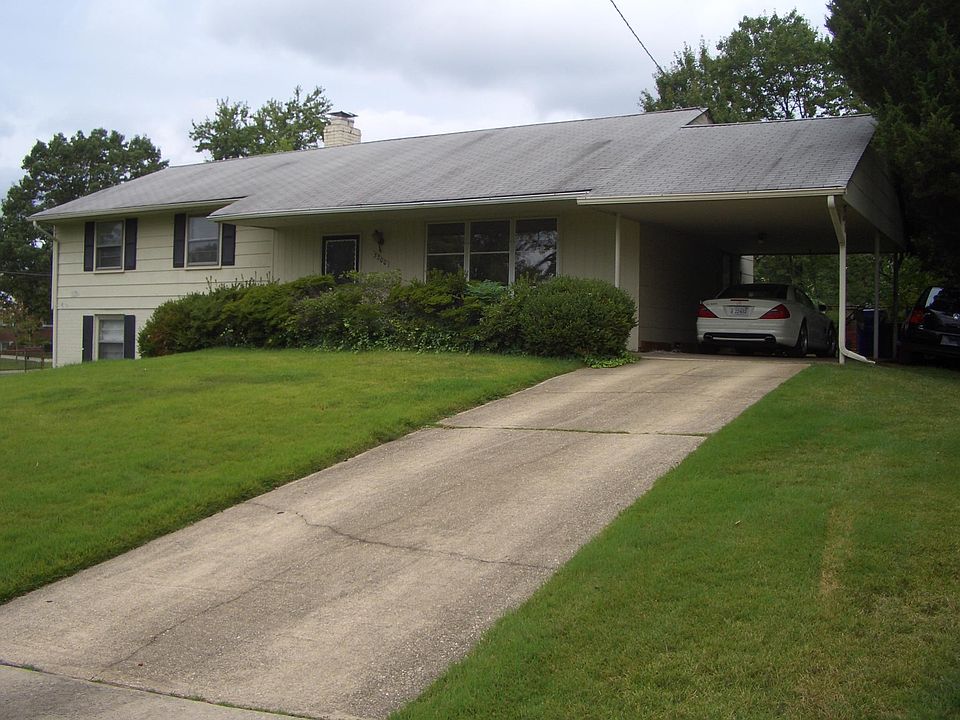 2nd image of 3200 Galway Pl