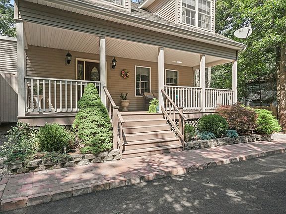 4th image of 176 Bennetts Mills Road