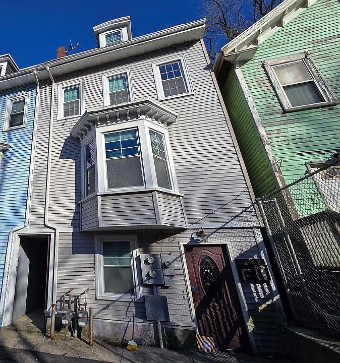 1st image of 2 Mount Pleasant Pl #1