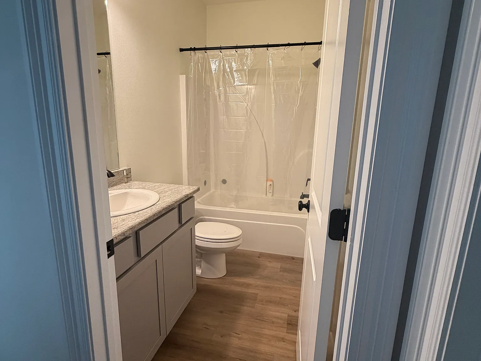 3 bed, 1498 sqft, $2,050 — Photo 3